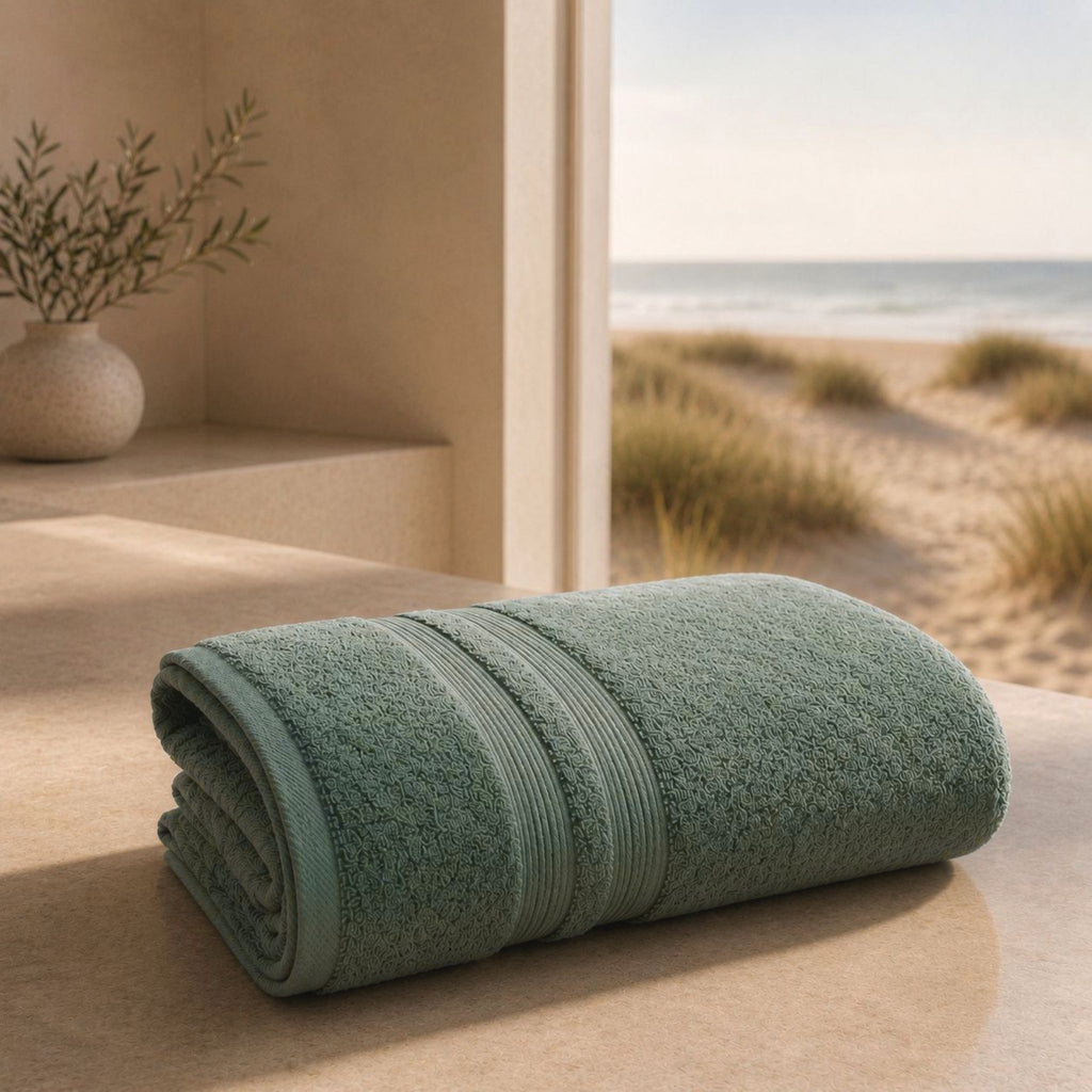 Drap de bain Vert Tropique Collection Sérénité Lagune FLAMARDA en coton peigné 650 g/m² confectionné au Portugal
