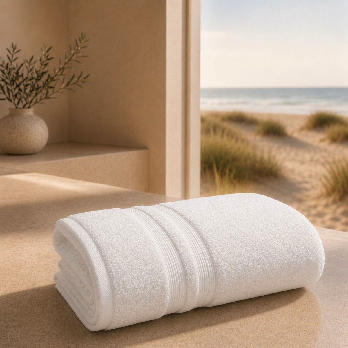 Drap de bain Blanc Perlé Collection Sérénité Lagune FLAMARDA en coton peigné 650 g/m² confectionné au Portugal