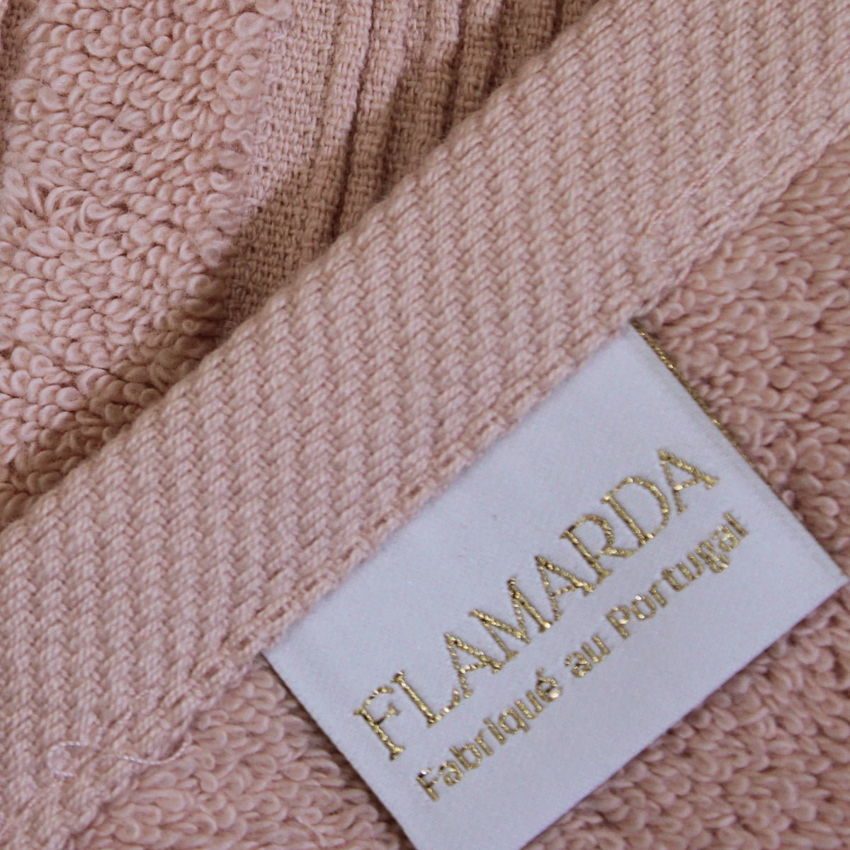 Drap de bain Sérénité Lagune FLAMARDA en coton peigné, texture moelleuse et design épuré