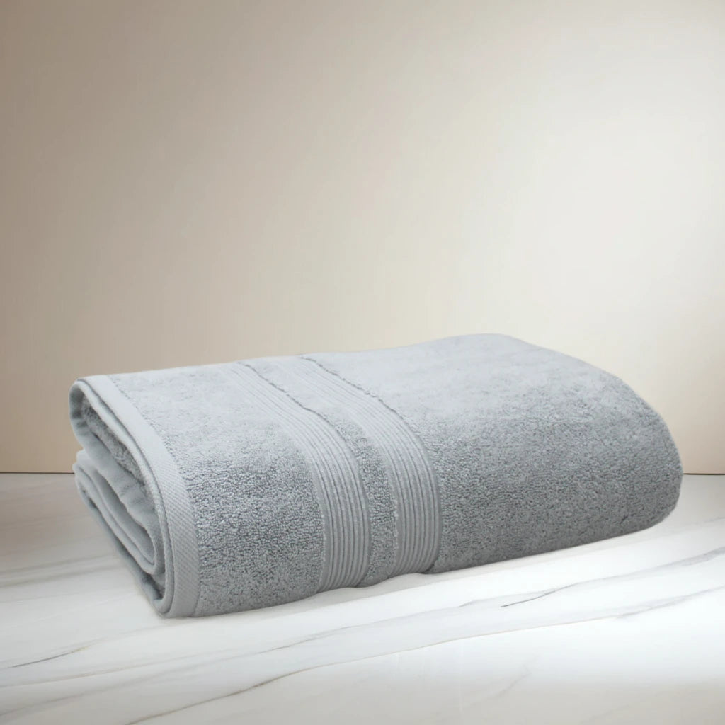Serviette de bain Sérénité Lagune FLAMARDA, collection aux teintes douces et apaisantes