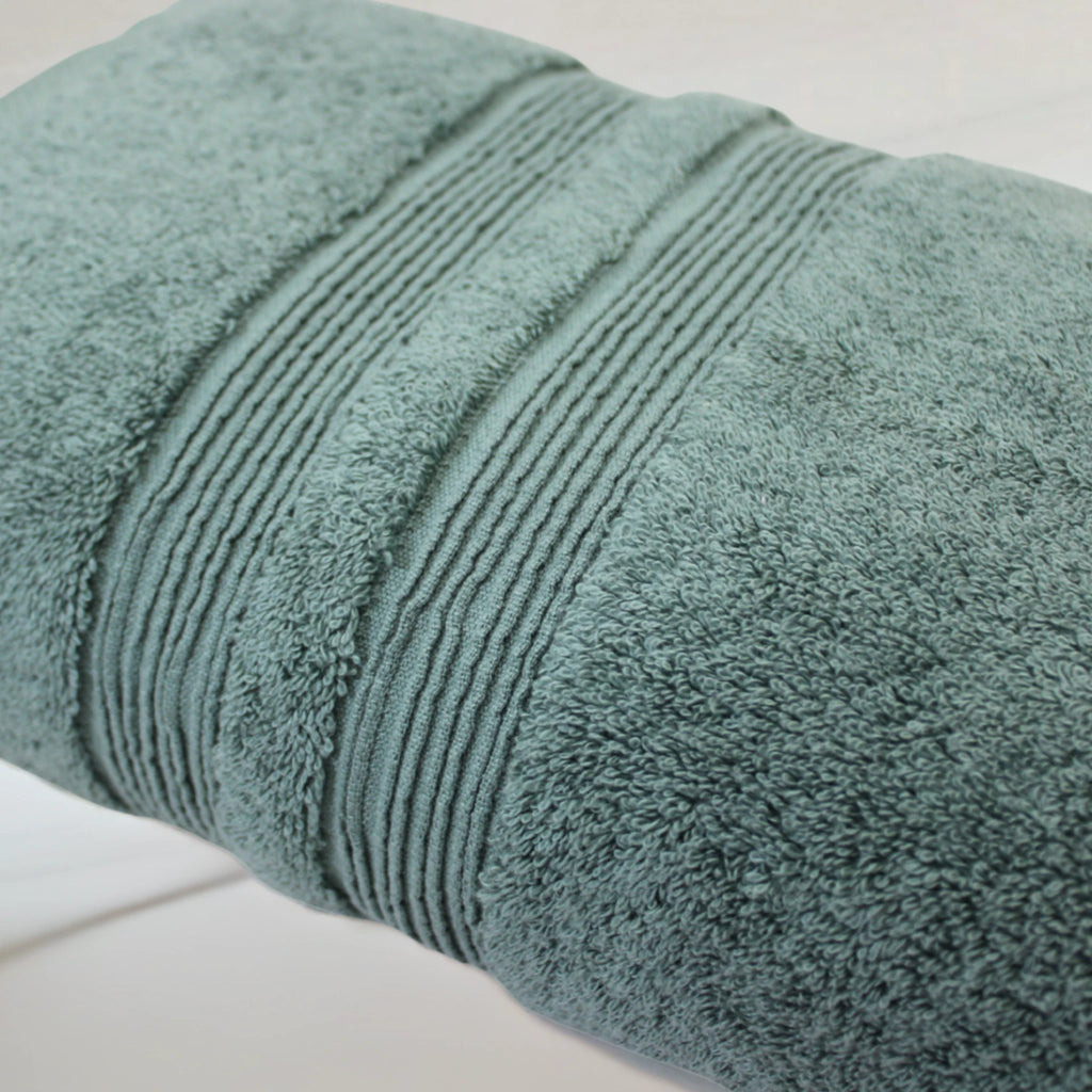 Set de Bain Sérénité Lagune Essentiel couleur Bleu Lagon avec serviettes coordonnées